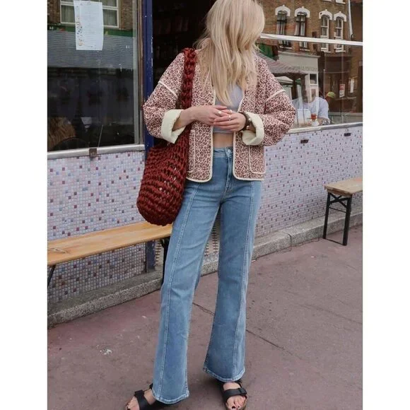 Women’s Red Cropped Puffer Quilted Jacket Floral Print Lightweight Coat - Picture 3 of 5